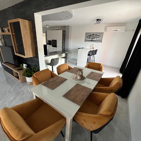 Apartments Cosic Кленовица Экстерьер фото