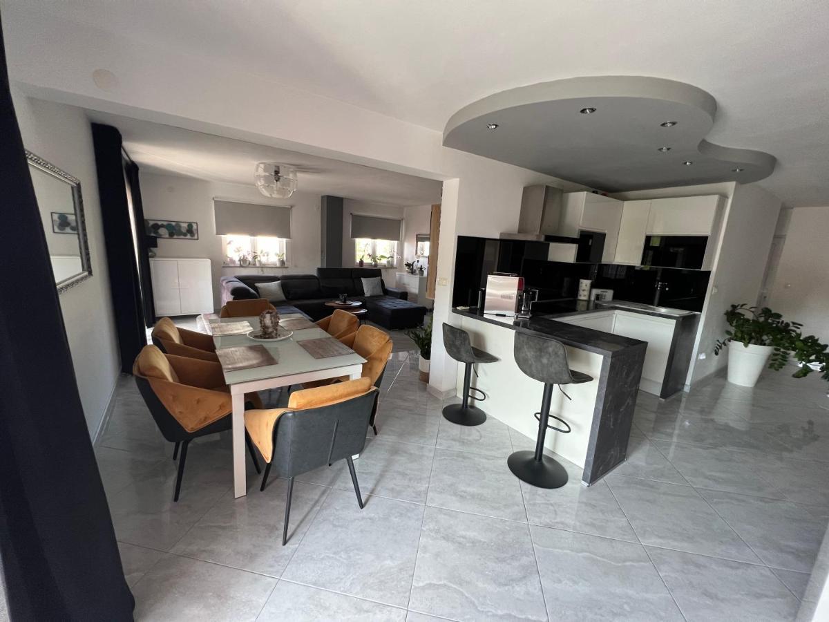 Apartments Cosic Кленовица Экстерьер фото